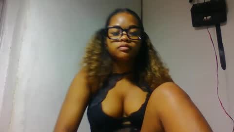 Snapshot of natachazz chatting on 04-02-26, 02:42 natachazz online show from 04-02-26, 02:42