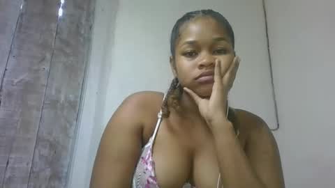 Snapshot of natachazz chatting on 04-05-26, 11:46 natachazz online show from 04-05-26, 11:46