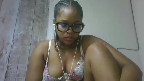 Snapshot of natachazz chatting on 04-06-26, 06:47 natachazz online show from 04-06-26, 06:47