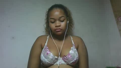 Snapshot of natachazz chatting on 04-12-26, 07:02 natachazz online show from 04-12-26, 07:02