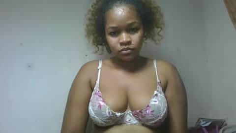 Snapshot of natachazz chatting on 04-13-26, 10:48 natachazz online show from 04-13-26, 10:48
