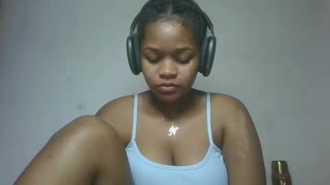 Snapshot of natachazz chatting on 04-21-26, 02:26 natachazz online show from 04-21-26, 02:26