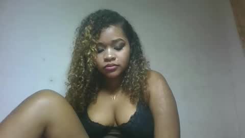 Snapshot of natachazz chatting on 04-24-26, 07:00 natachazz online show from 04-24-26, 07:00