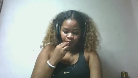 Snapshot of natachazz chatting on 04-29-26, 05:30 natachazz online show from 04-29-26, 05:30