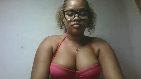 Snapshot of natachazz chatting on 05-03-26, 08:04 natachazz online show from 05-03-26, 08:04