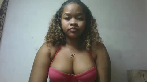 Snapshot of natachazz chatting on 05-08-26, 09:03 natachazz online show from 05-08-26, 09:03