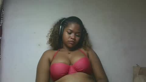 Snapshot of natachazz chatting on 05-08-26, 09:42 natachazz online show from 05-08-26, 09:42