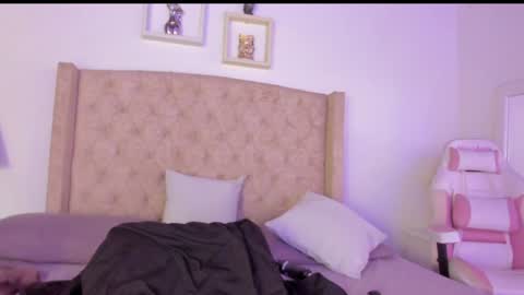 Natalia online show from 12-13-24, 03:49