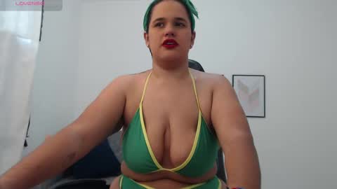 Nathalia online show from 09-26-25, 06:12