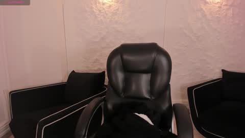 Nata online show from 12-23-25, 01:36