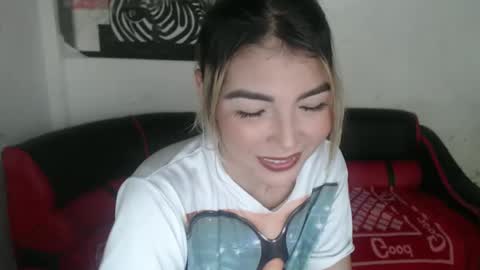 Snapshot of nataliaqueenve chatting on 12-20-24, 06:56 Natalia online show from 12-20-24, 06:56