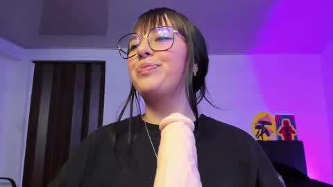 Natalia online show from 03-28-26, 04:12