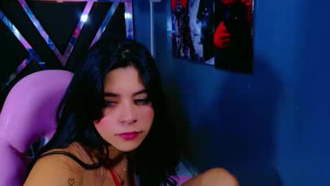 nataliatompsonx1 online show from 11-05-25, 09:15