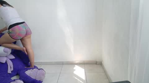 nataliavela online show from 05-13-26, 03:31