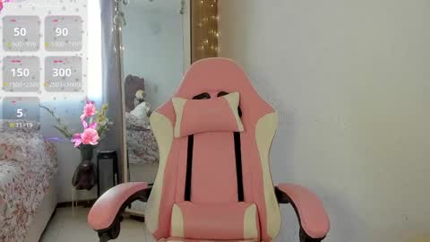 Snapshot of natalie_dream chatting on 03-09-25, 04:22 natalia online show from 03-09-25, 04:22
