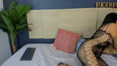 Snapshot of natalie_garciia chatting on 02-26-26, 07:24 online show from 02-26-26, 07:24