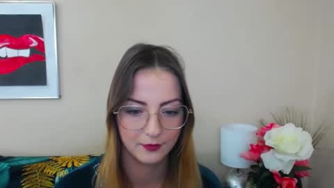Snapshot of natalie_live chatting on 02-03-25, 07:51 NatalieSexy online show from 02-03-25, 07:51