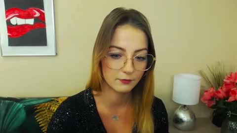 Snapshot of natalie_live chatting on 02-05-25, 07:29 NatalieSexy online show from 02-05-25, 07:29