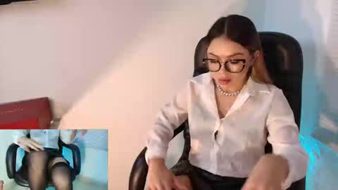 Snapshot of natalyefoster chatting on 02-22-26, 09:52 Natalye foster online show from 02-22-26, 09:52