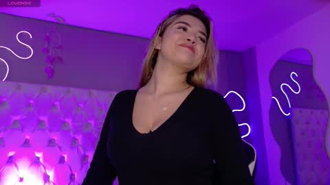 Snapshot of natasha__black chatting on 11-03-25, 07:26 Natasha online show from 11-03-25, 07:26