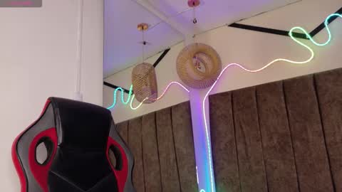 Snapshot of natasha__black chatting on 02-01-26, 08:18 Natasha online show from 02-01-26, 08:18