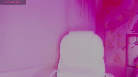 Snapshot of natasha_smith_ws chatting on 12-11-24, 01:05 Natasha online show from 12-11-24, 01:05