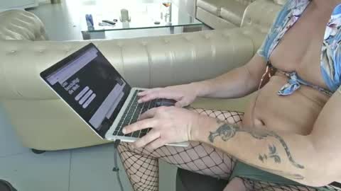Snapshot of natashanolimids chatting on 06-28-26, 09:37 ownedbythw bestgoddess online show from 06-28-26, 09:37