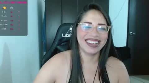 Natasha Smithe  online show from 01-31-25, 04:25