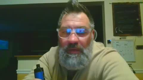 Snapshot of nateemkow chatting on 12-04-24, 12:30 lombardIL online show from 12-04-24, 12:30