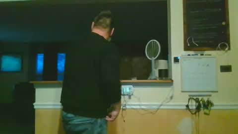 Snapshot of nateemkow chatting on 01-04-25, 12:59 lombardIL online show from 01-04-25, 12:59