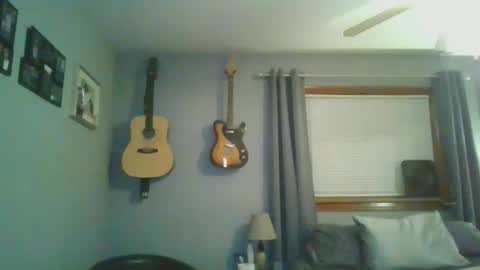Snapshot of nateemkow chatting on 02-18-25, 01:43 lombardIL online show from 02-18-25, 01:43