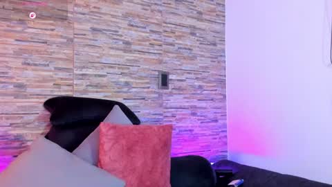 Snapshot of nath_redrex chatting on 06-14-26, 11:18 Nath online show from 06-14-26, 11:18