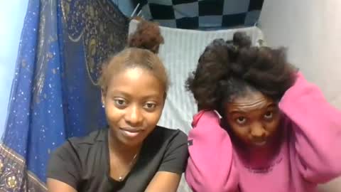 Snapshot of nathalia069 chatting on 06-18-26, 01:15 nathalia069 online show from 06-18-26, 01:15