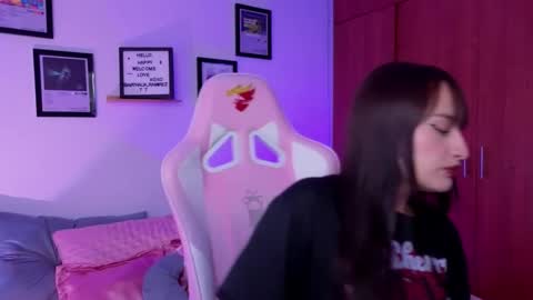 Snapshot of nathalia_ramirez_ chatting on 02-27-26, 01:05 Nathalia Ramirez online show from 02-27-26, 01:05