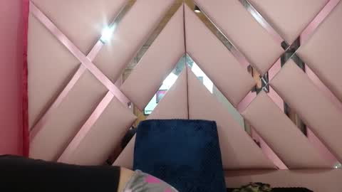 nathaly low online show from 01-08-26, 12:07