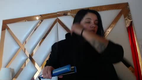 Snapshot of nathaly_low chatting on 04-21-26, 12:44 nathaly low online show from 04-21-26, 12:44