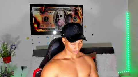 Snapshot of nathan_sexy247 chatting on 05-02-26, 03:11 Nathan online show from 05-02-26, 03:11