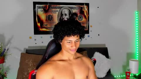 Snapshot of nathan_sexy247 chatting on 05-29-26, 02:20 Nathan online show from 05-29-26, 02:20