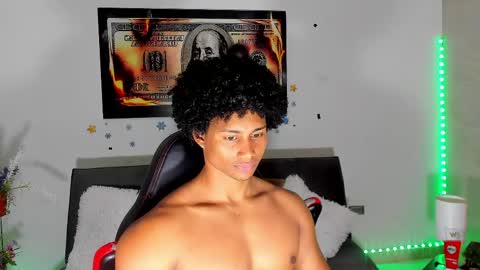 Snapshot of nathan_sexy247 chatting on 06-09-26, 12:44 Nathan online show from 06-09-26, 12:44