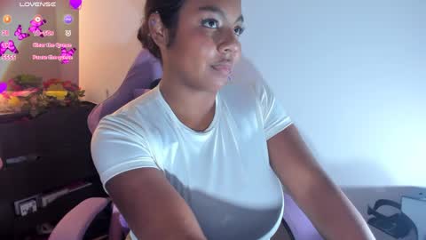 Snapshot of nathasha_jhonsom_ chatting on 05-06-26, 08:47 Naty online show from 05-06-26, 08:47