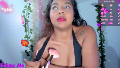 Snapshot of nathasha_jhonsom_ chatting on 05-29-26, 10:52 Naty online show from 05-29-26, 10:52