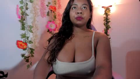 Snapshot of nathasha_jhonsom_ chatting on 05-31-26, 08:54 Naty online show from 05-31-26, 08:54