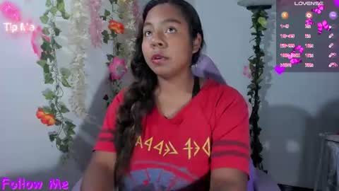 Snapshot of nathasha_jhonsom_ chatting on 06-23-26, 02:20 Naty online show from 06-23-26, 02:20