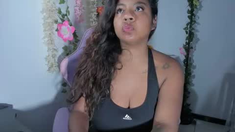 Snapshot of nathasha_jhonsom_ chatting on 07-22-26, 11:24 Naty online show from 07-22-26, 11:24