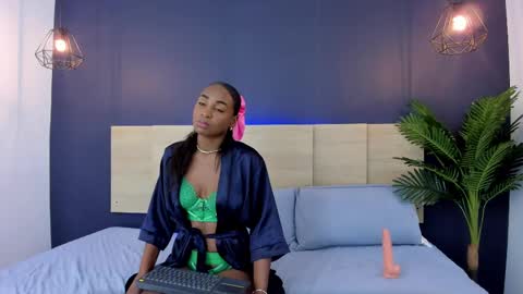 nathy_ross online show from 02-12-25, 04:33