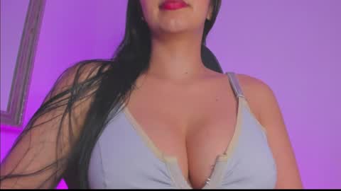 Snapshot of nathyy_garcia chatting on 06-19-26, 04:28 Nathyy online show from 06-19-26, 04:28