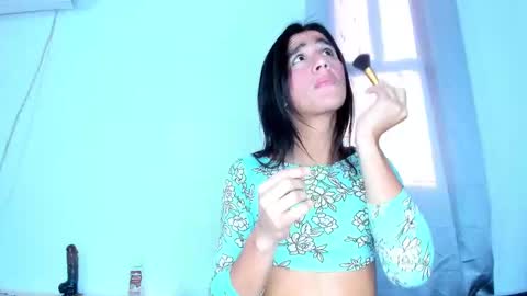 Snapshot of nati_sm chatting on 02-11-25, 12:16 Nati online show from 02-11-25, 12:16