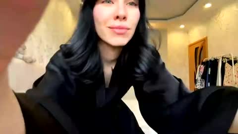 Snapshot of natishalowder chatting on 06-04-26, 02:12 Megan online show from 06-04-26, 02:12