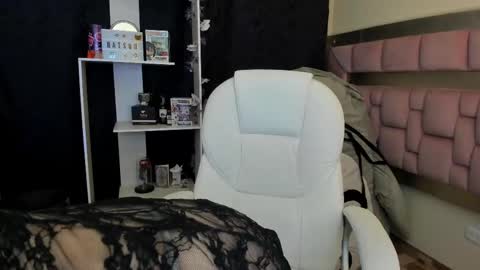 Nat  online show from 02-13-25, 04:32