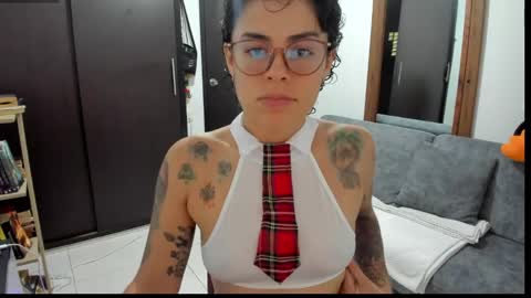 Snapshot of natt_op chatting on 05-19-26, 12:05 natt_op online show from 05-19-26, 12:05